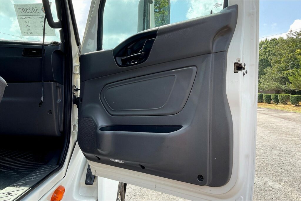 2021 CUM LT625 6×4 Day Cab