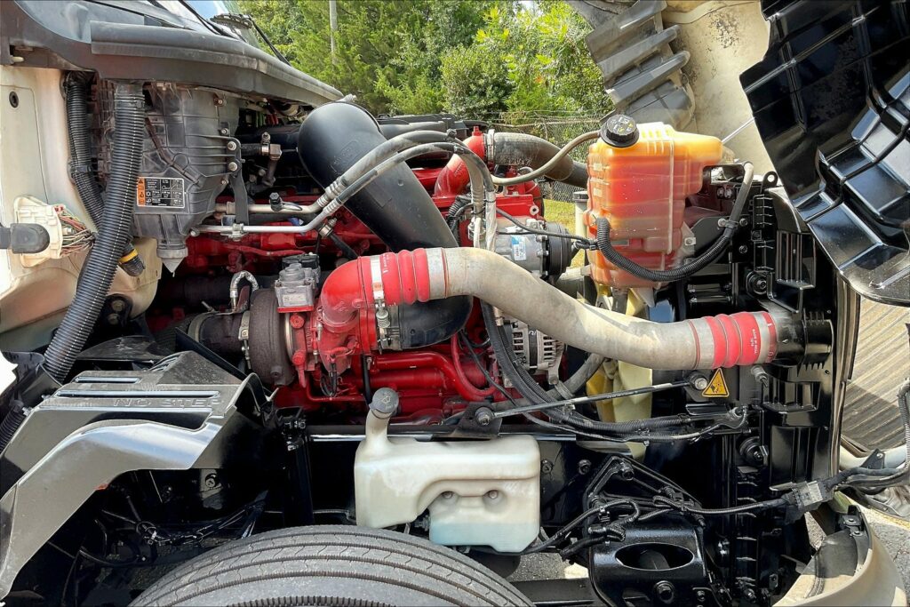 2021 CUM LT625 6×4 Day Cab