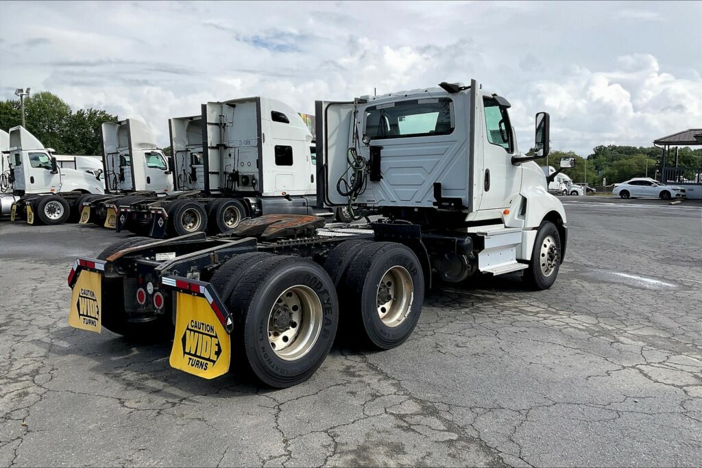 2020 CUM LT625 6×4 Day Cab