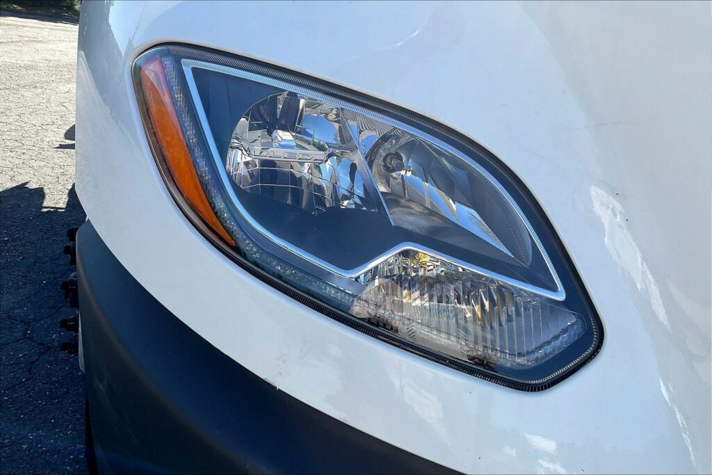 2022 CUM LT625 6×4 Sleeper