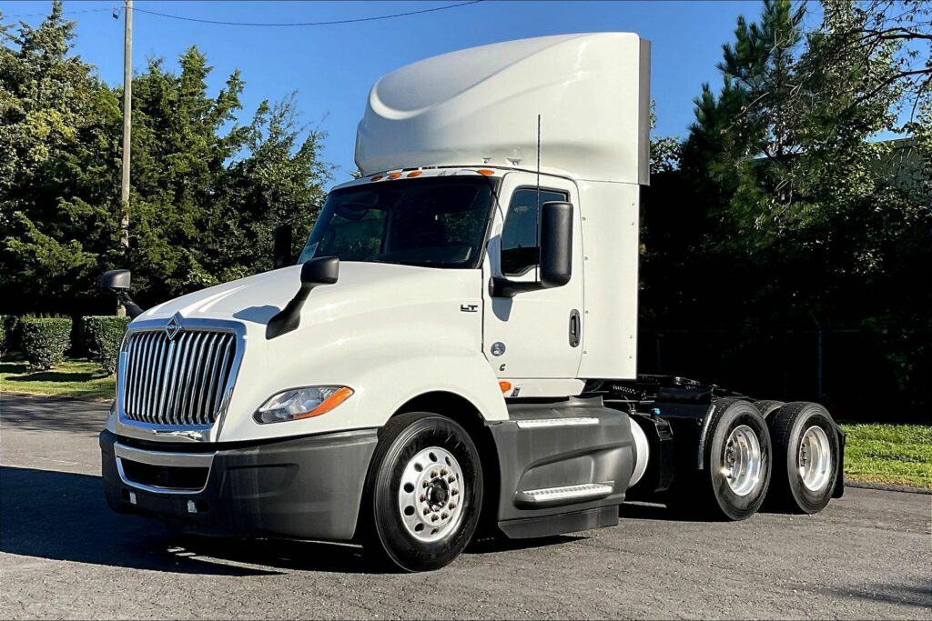 2021 CUM LT625 6×4 Day Cab