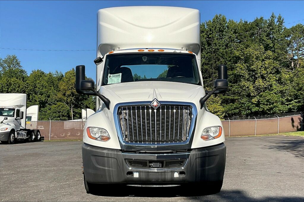 2021 CUM LT625 6×4 Day Cab