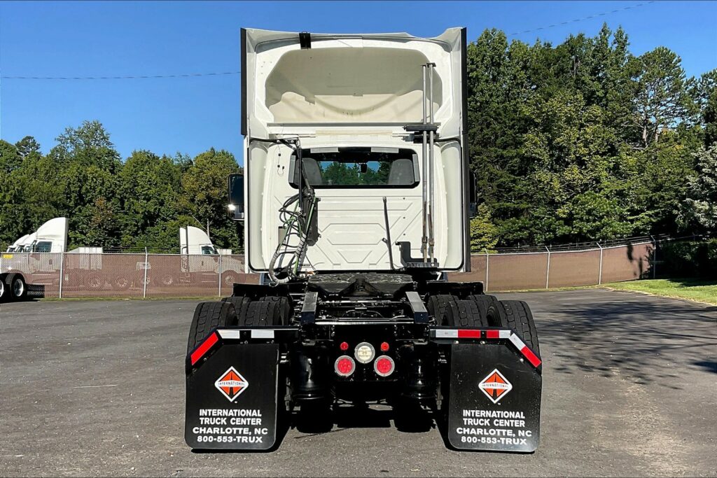 2021 CUM LT625 6×4 Day Cab