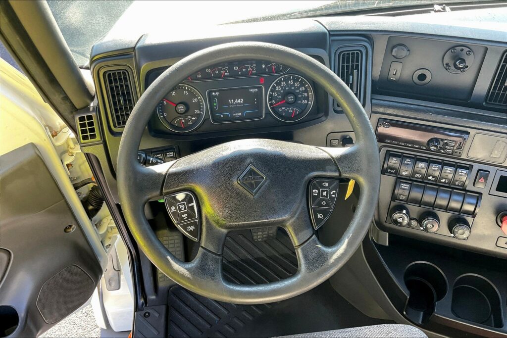 2021 CUM LT625 6×4 Day Cab