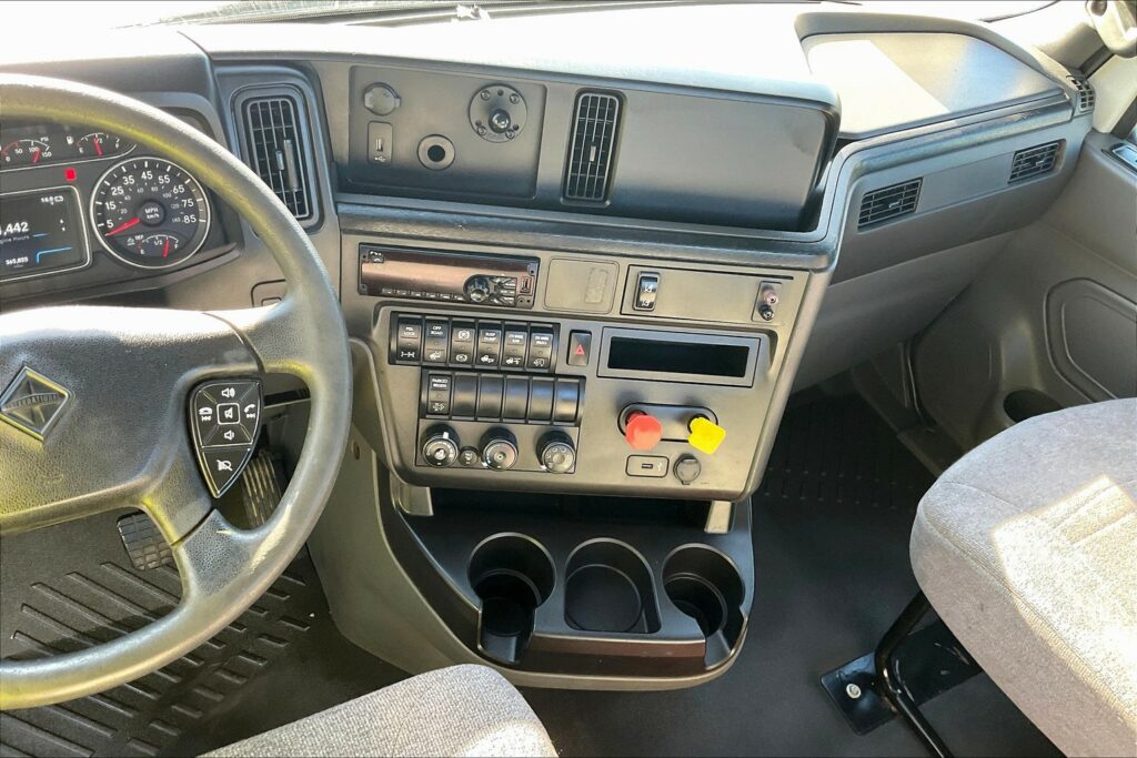 2021 CUM LT625 6×4 Day Cab