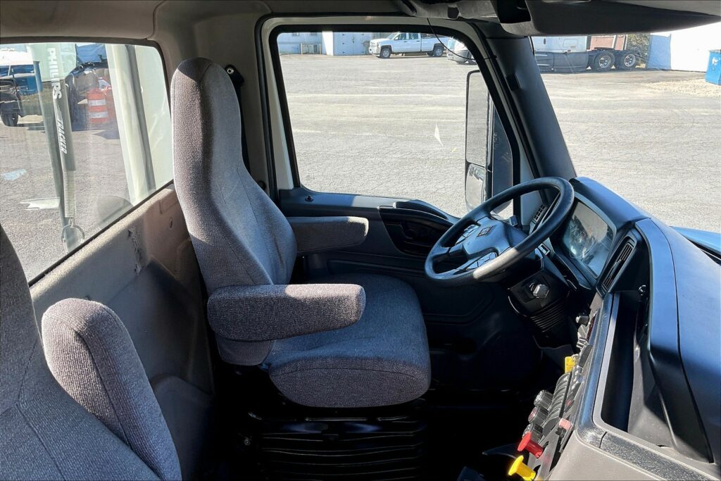 2021 CUM LT625 6×4 Day Cab