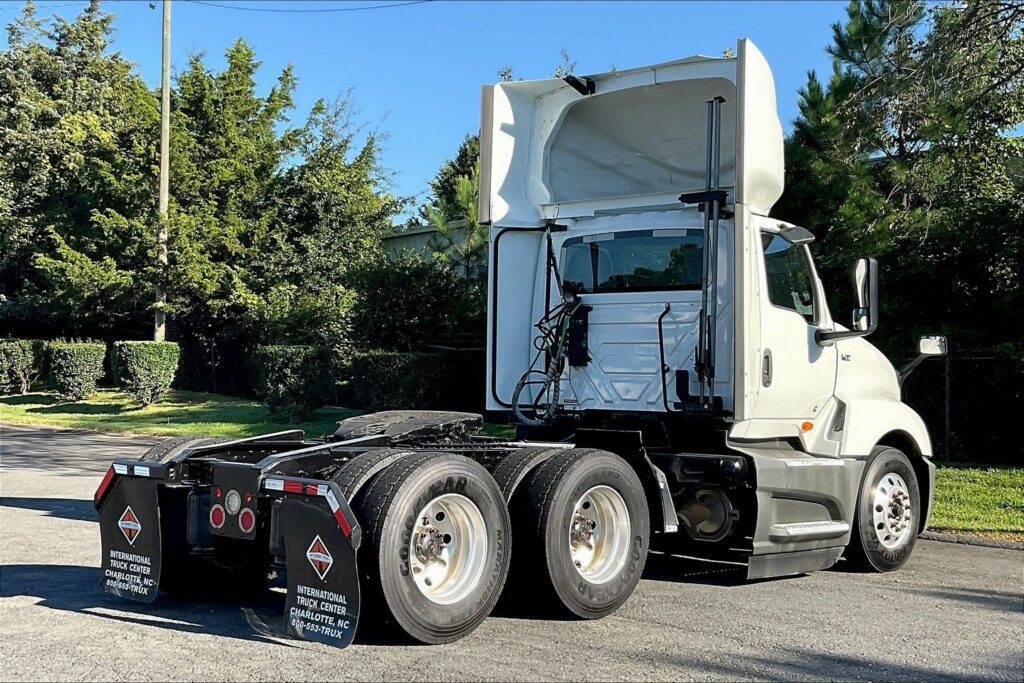 2021 CUM LT625 6×4 Day Cab