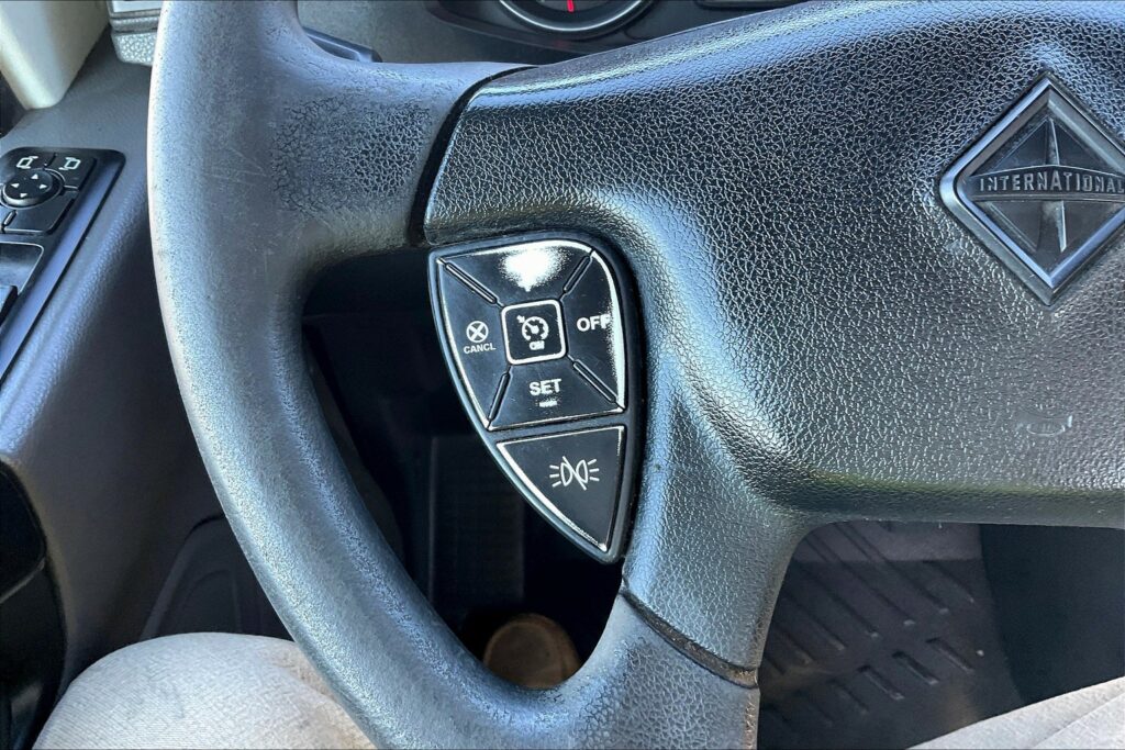 2021 CUM LT625 6×4 Day Cab