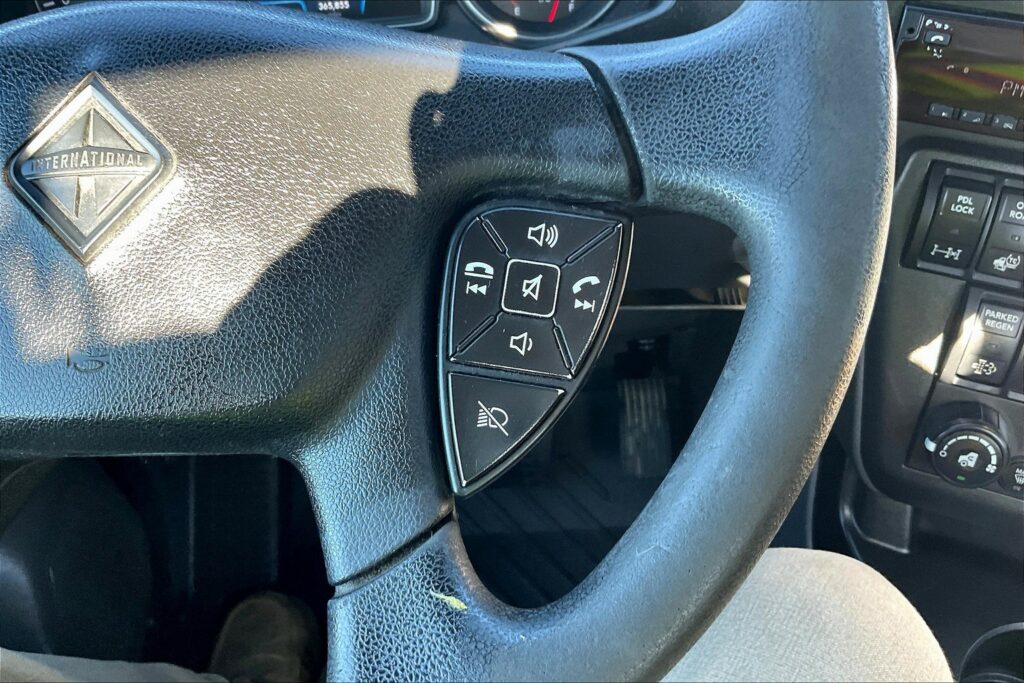 2021 CUM LT625 6×4 Day Cab