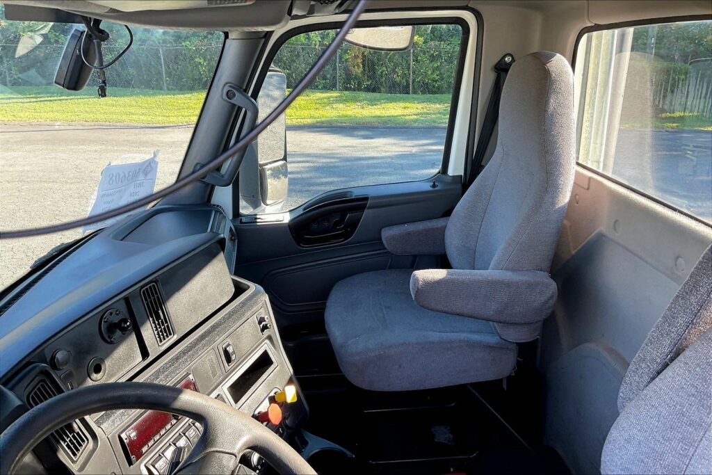 2021 CUM LT625 6×4 Day Cab