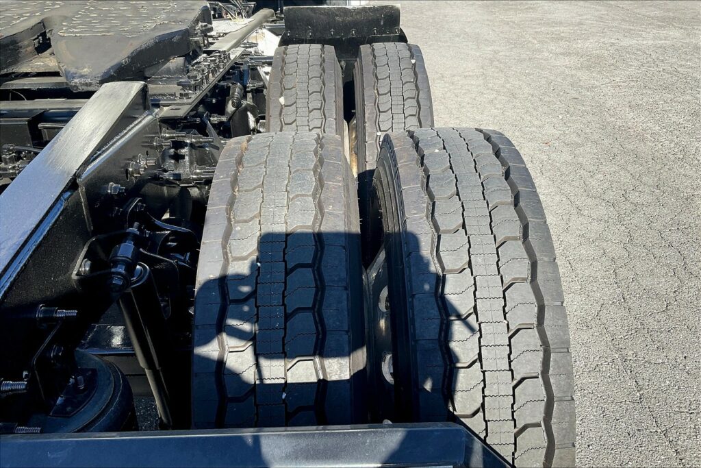 2021 CUM LT625 6×4 Day Cab