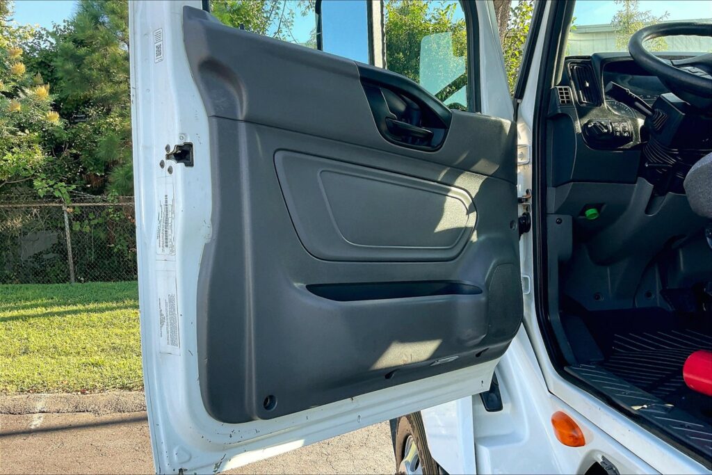 2021 CUM LT625 6×4 Day Cab