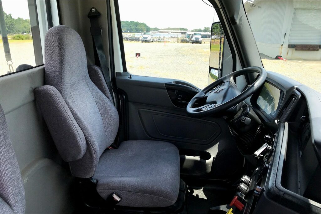 2021 CUM LT625 6×4 Day Cab