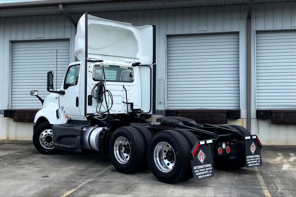 2021 CUM LT625 6×4 Day Cab