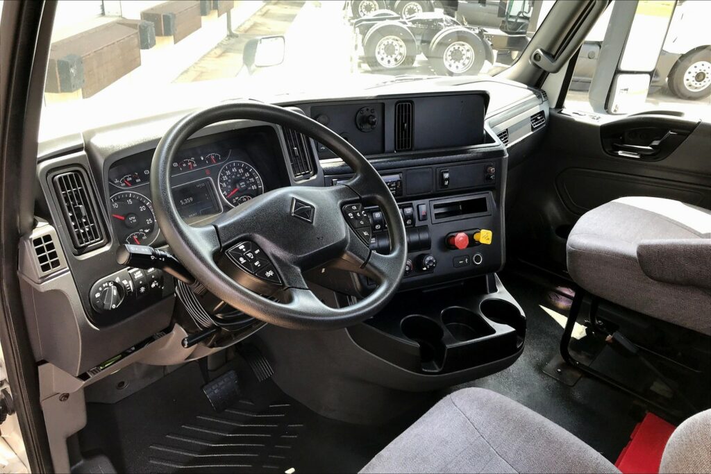 2021 CUM LT625 6×4 Day Cab