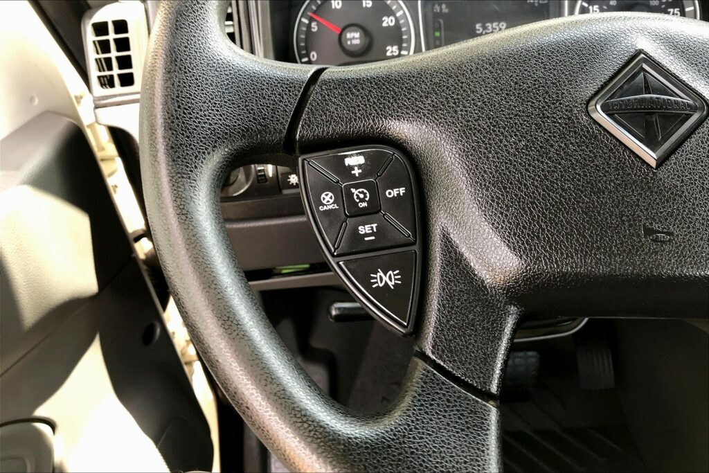 2021 CUM LT625 6×4 Day Cab