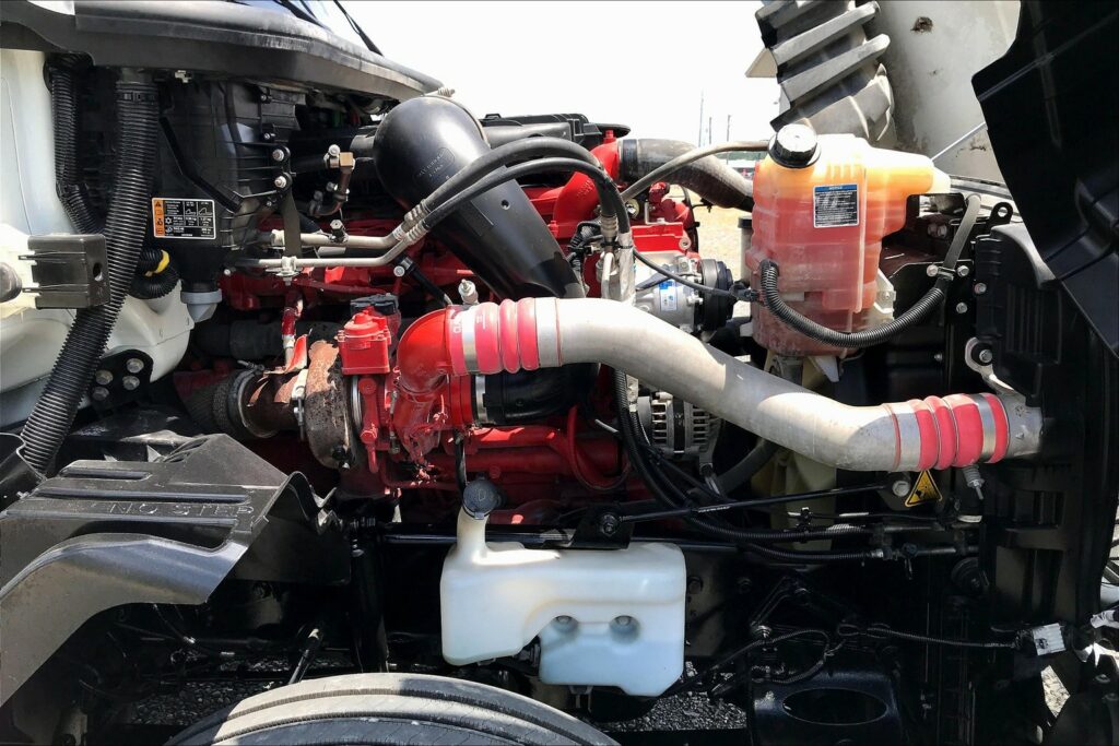 2021 CUM LT625 6×4 Day Cab