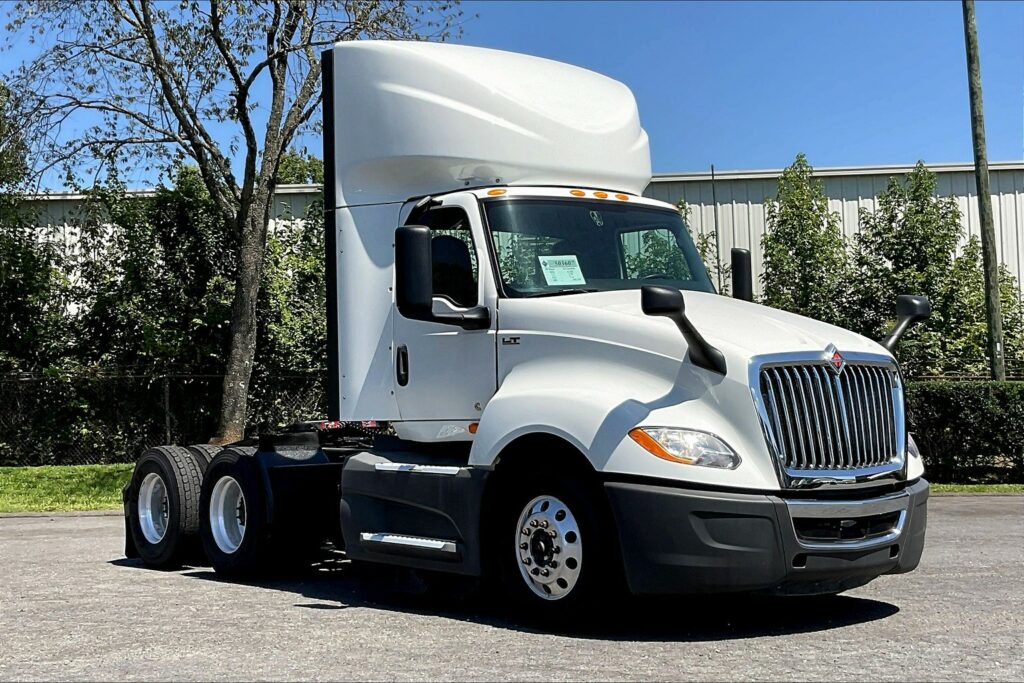 2021 CUM LT625 6×4 Day Cab
