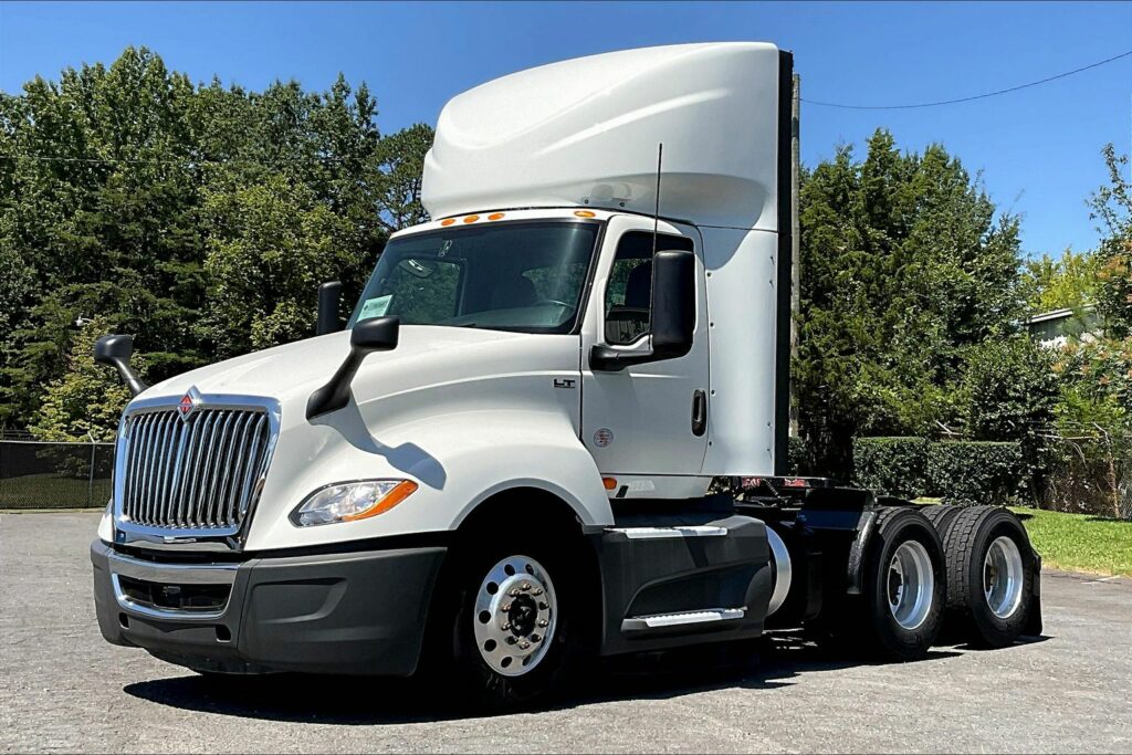 2021 CUM LT625 6×4 Day Cab