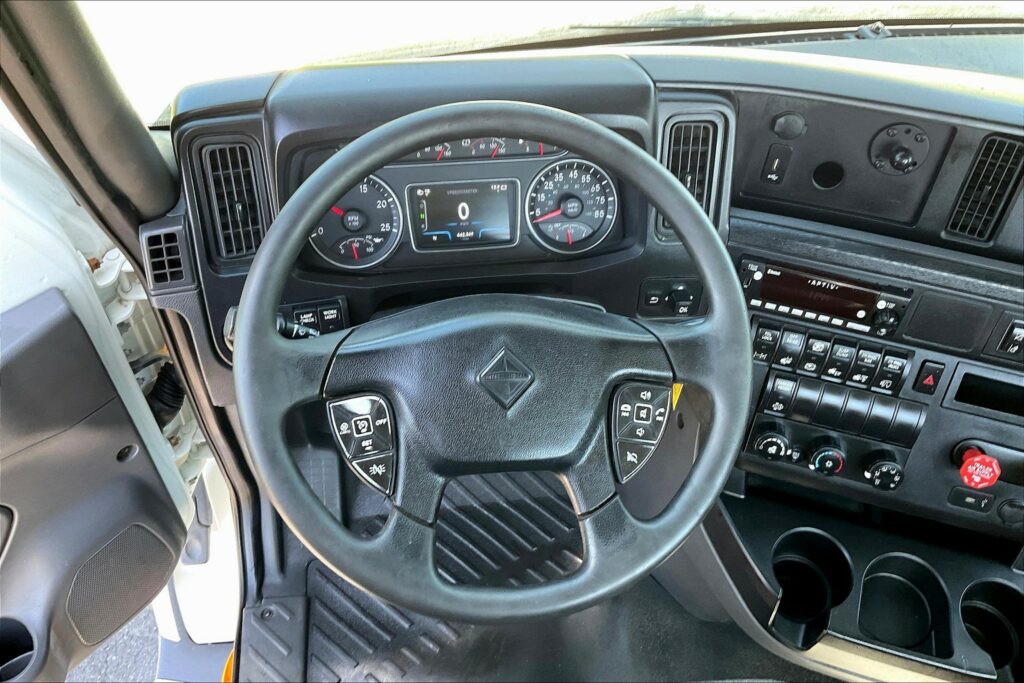 2021 CUM LT625 6×4 Day Cab