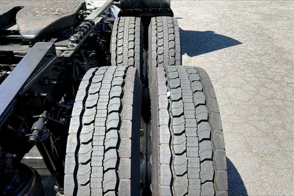 2021 CUM LT625 6×4 Day Cab