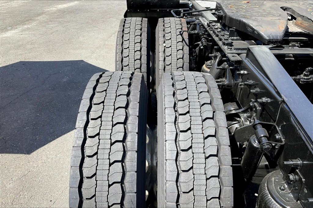 2021 CUM LT625 6×4 Day Cab