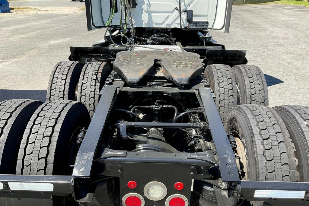 2021 CUM LT625 6×4 Day Cab