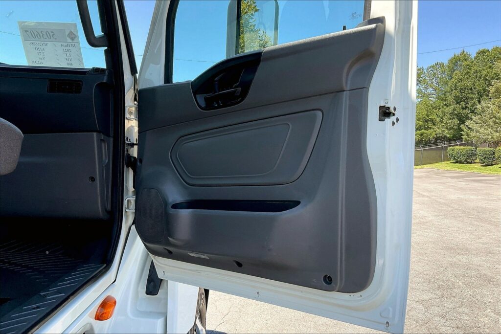 2021 CUM LT625 6×4 Day Cab