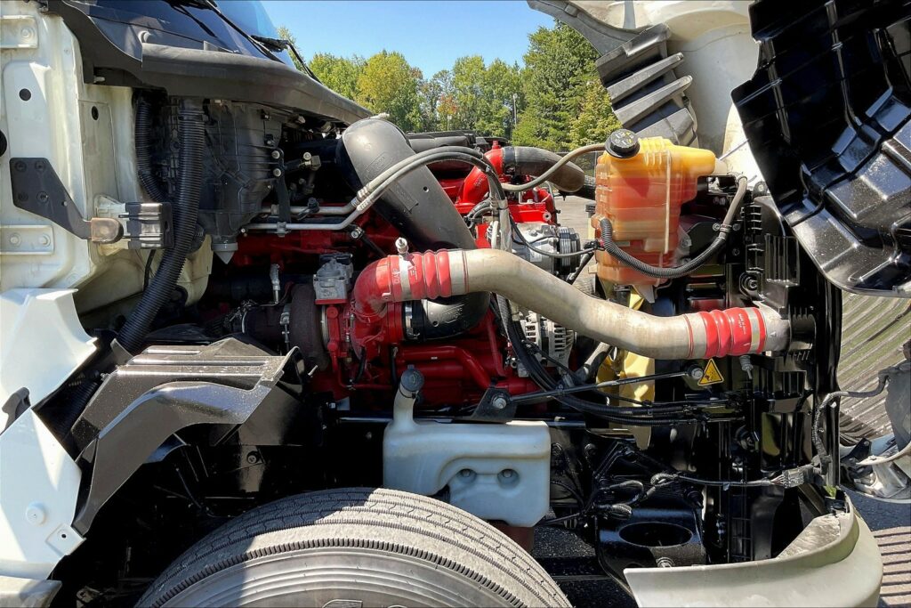 2021 CUM LT625 6×4 Day Cab