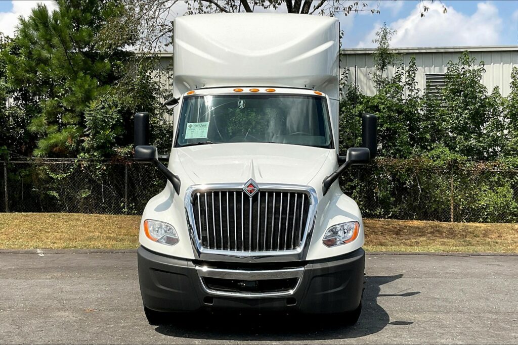 2021 CUM LT625 6×4 Day Cab