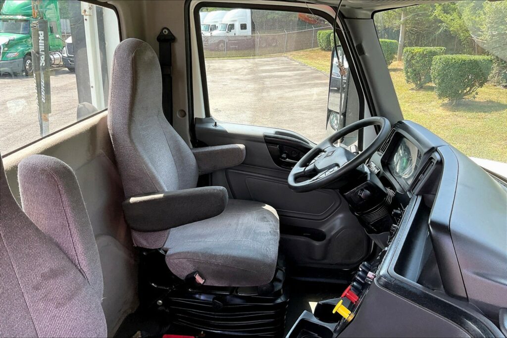 2021 CUM LT625 6×4 Day Cab