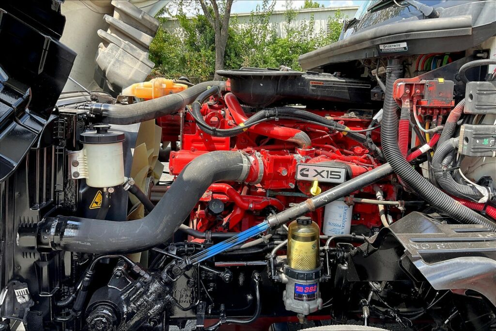 2021 CUM LT625 6×4 Day Cab