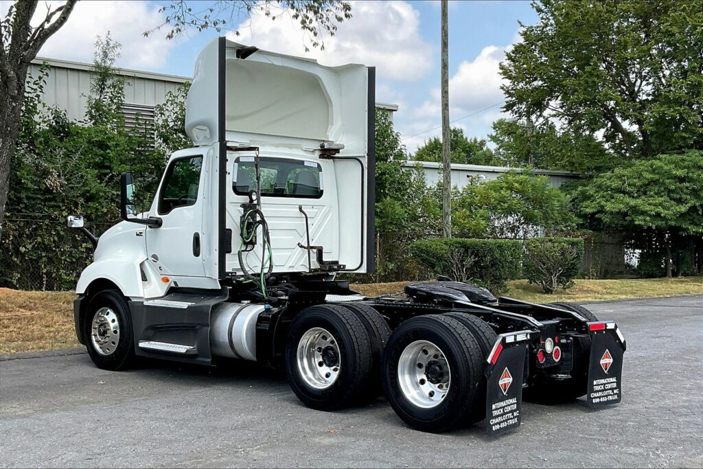 2021 CUM LT625 6×4 Day Cab