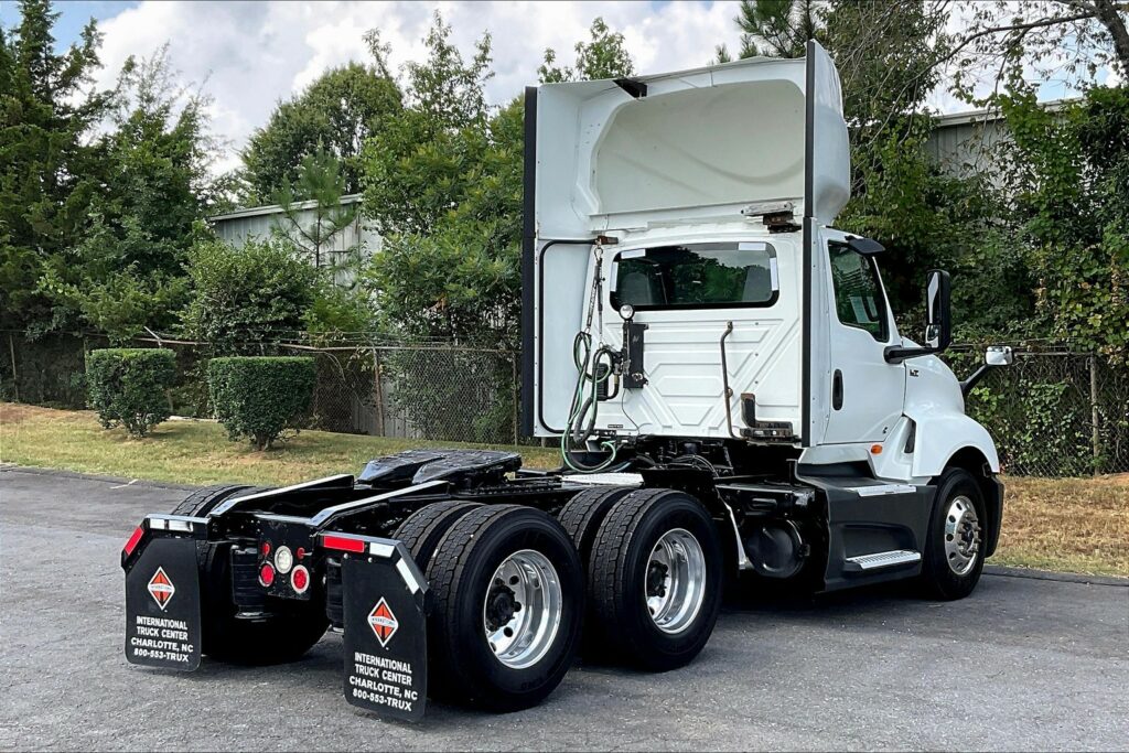 2021 CUM LT625 6×4 Day Cab