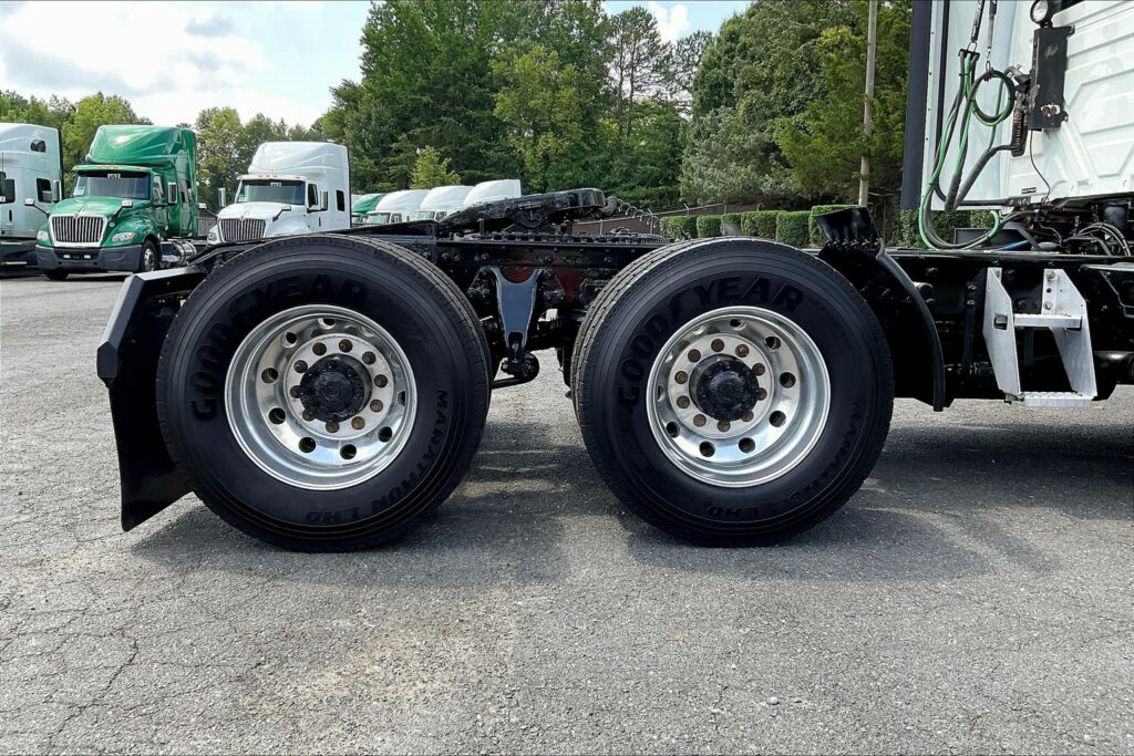 2021 CUM LT625 6×4 Day Cab