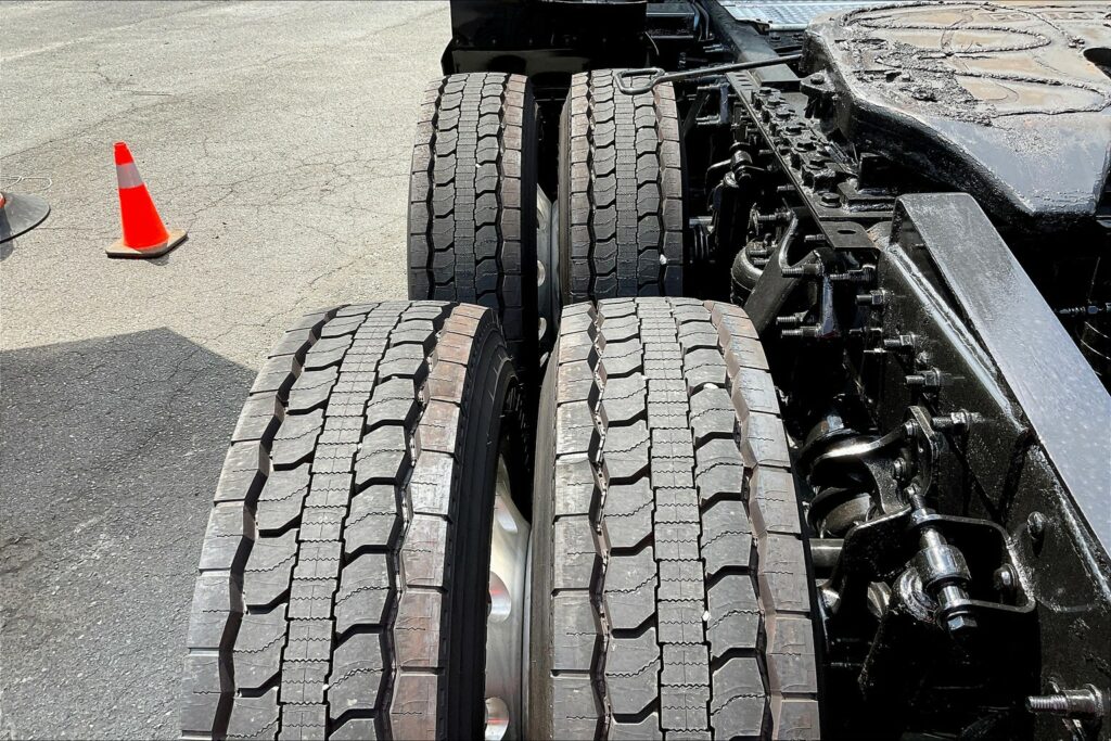 2021 CUM LT625 6×4 Day Cab