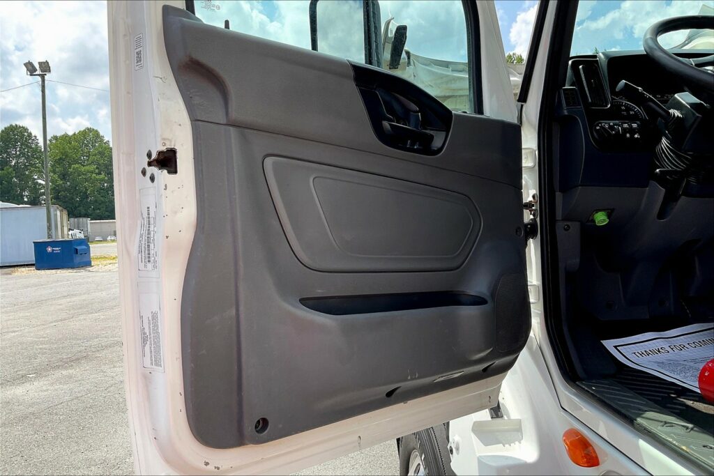 2021 CUM LT625 6×4 Day Cab