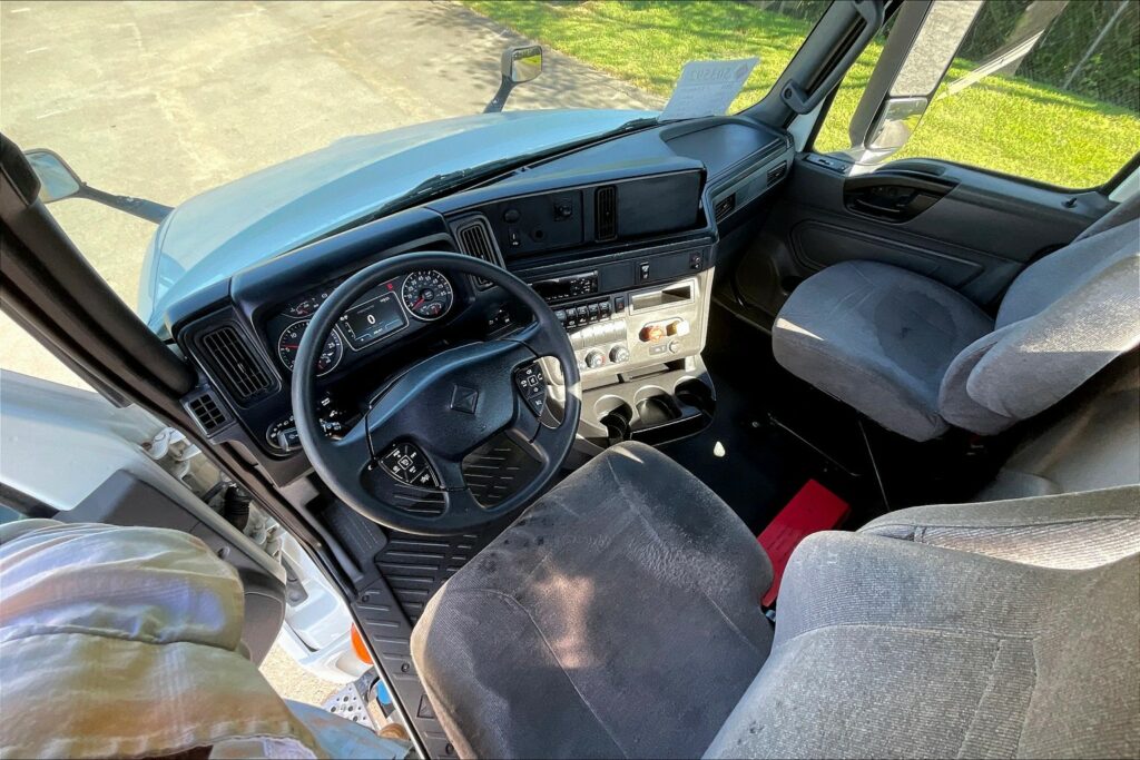 2020 CUM LT625 6×4 Day Cab