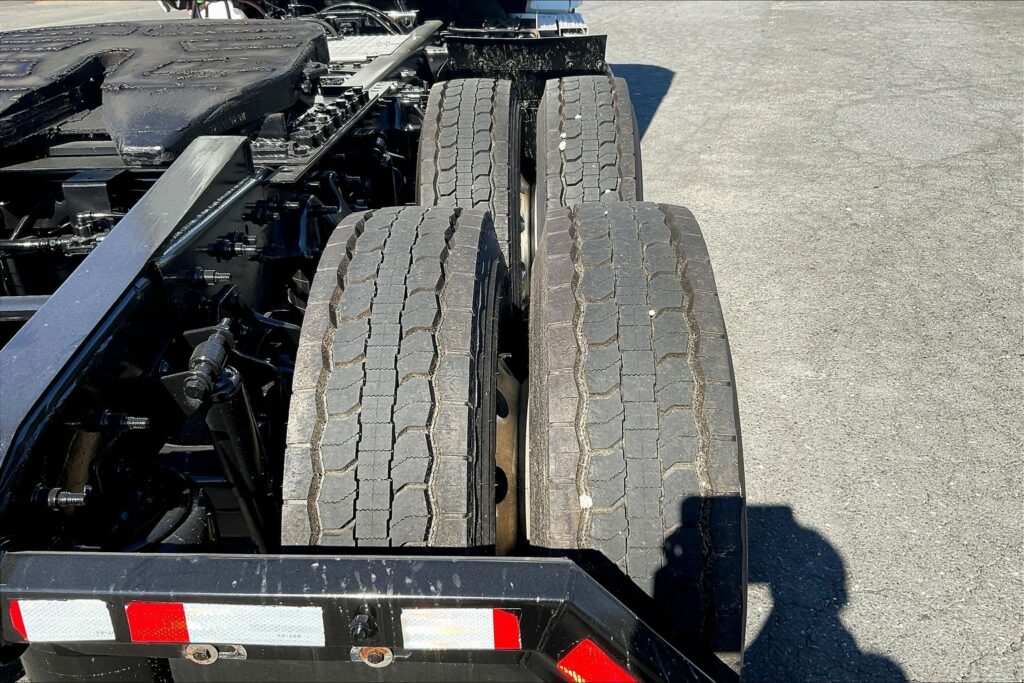 2020 CUM LT625 6×4 Day Cab