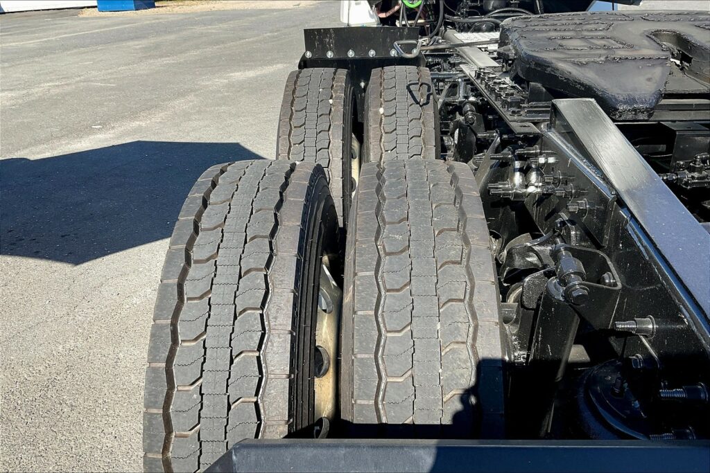 2020 CUM LT625 6×4 Day Cab