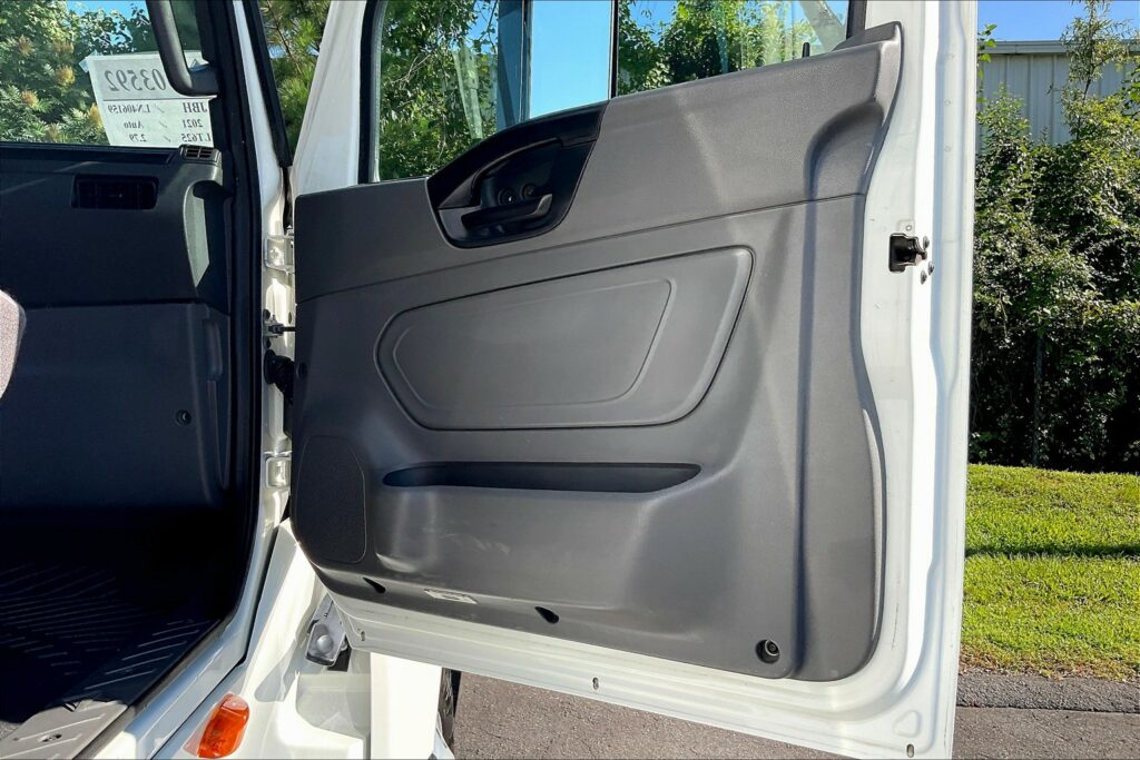 2020 CUM LT625 6×4 Day Cab