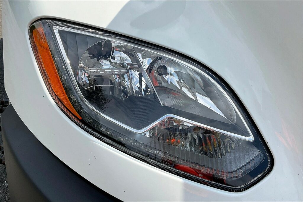 2022 CUM LT625 6×4 Sleeper