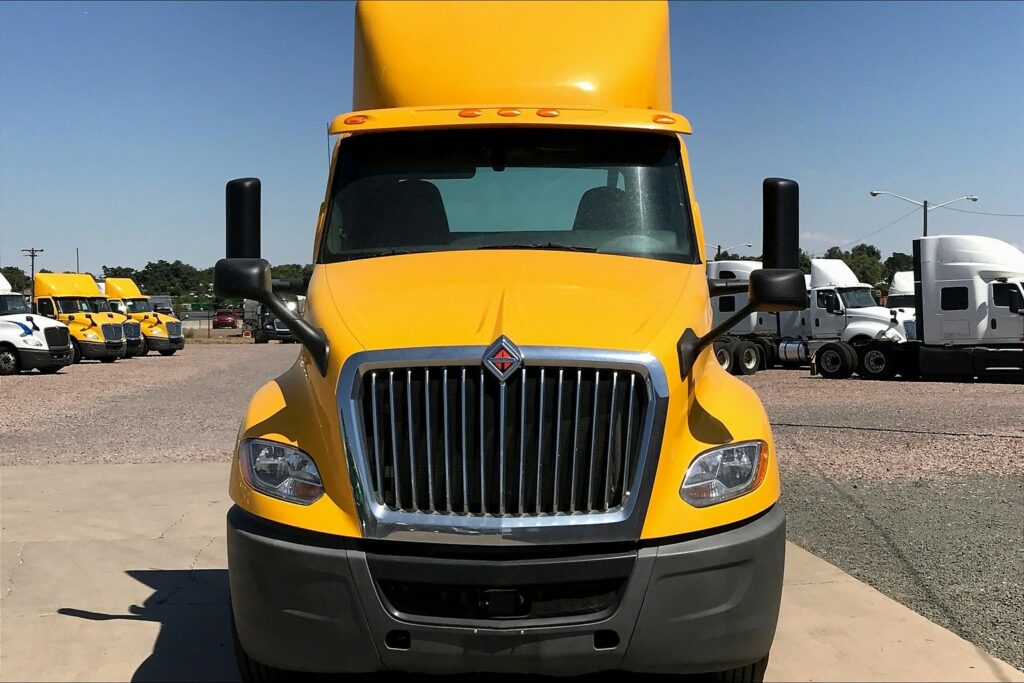 2019 INT LT625 6×4 Day Cab
