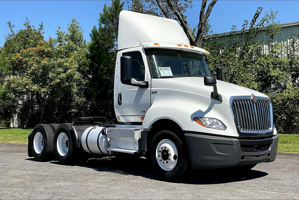 2019 INT LT625 6×4 Day Cab