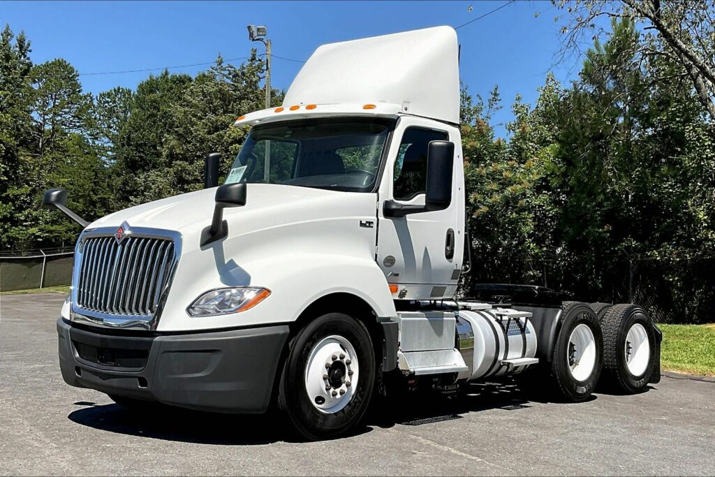 2019 INT LT625 6×4 Day Cab