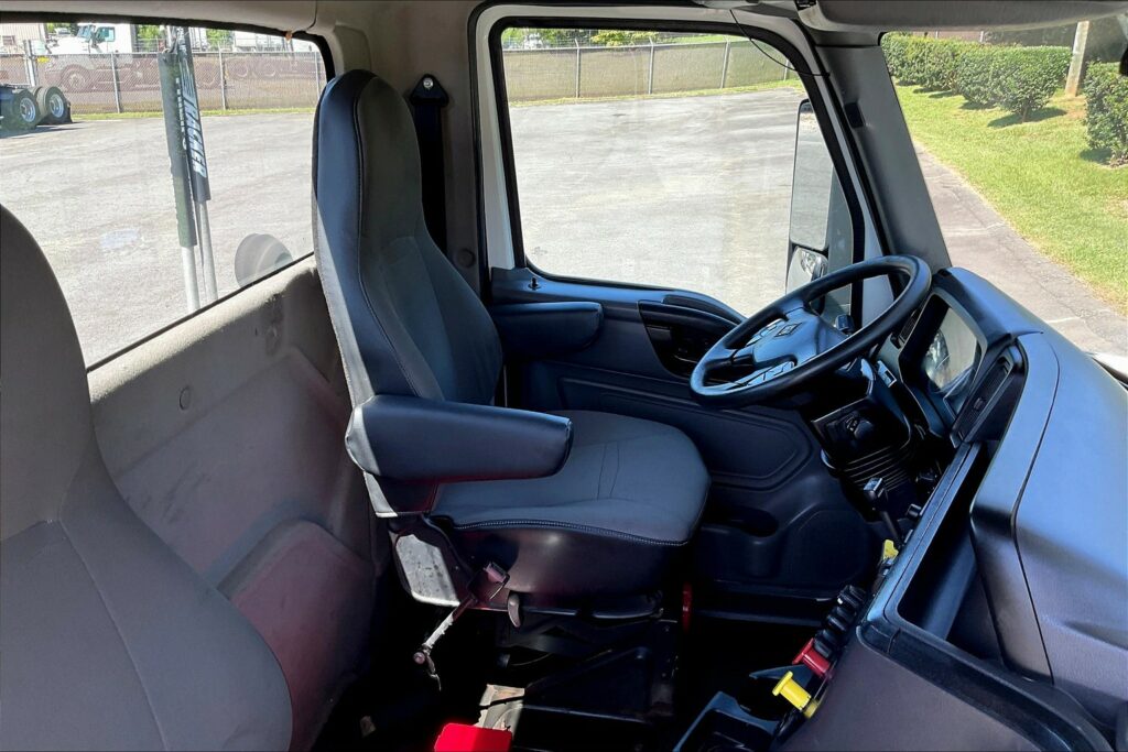 2019 INT LT625 6×4 Day Cab