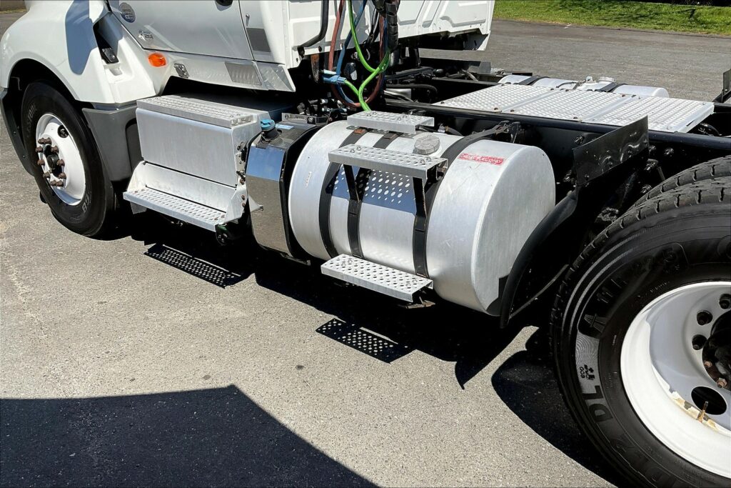 2019 INT LT625 6×4 Day Cab