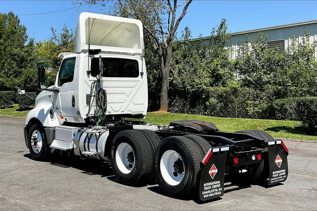 2019 INT LT625 6×4 Day Cab