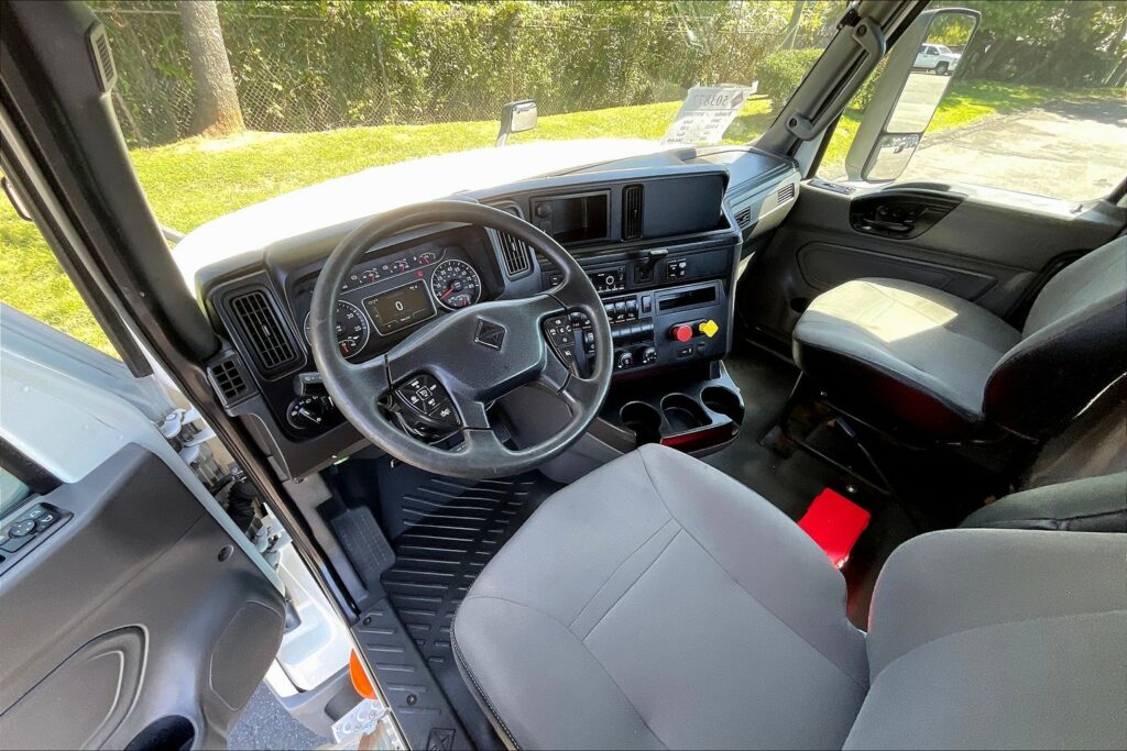 2019 INT LT625 6×4 Day Cab