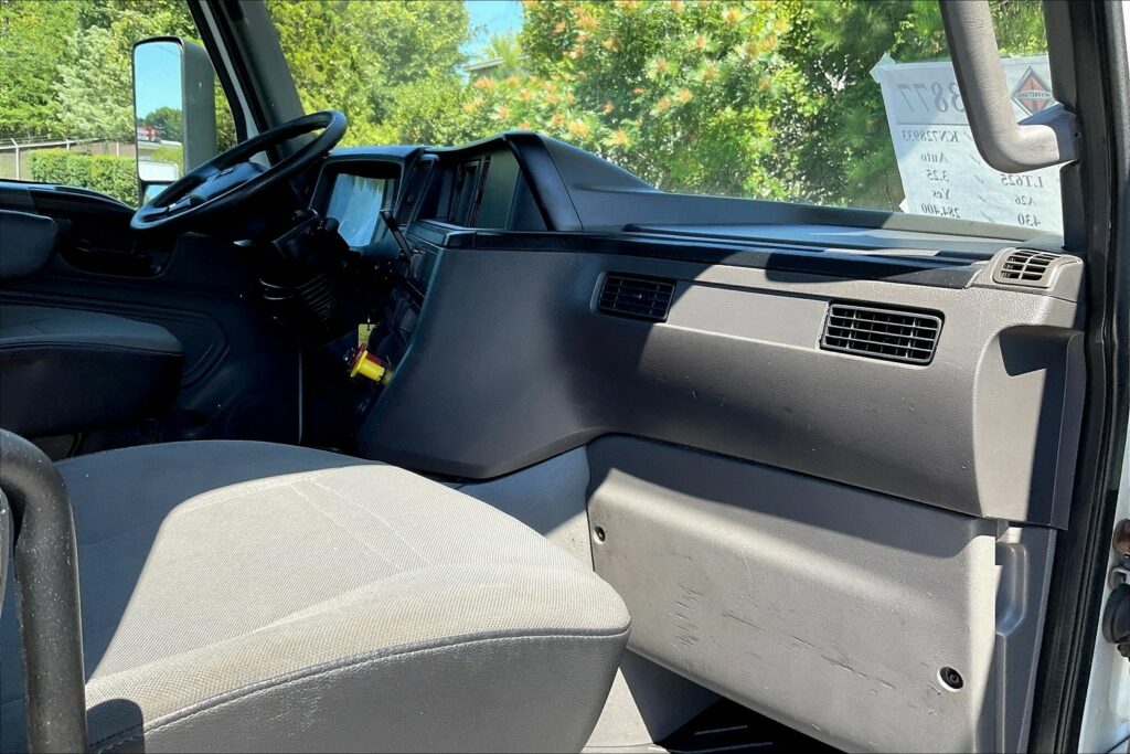 2019 INT LT625 6×4 Day Cab